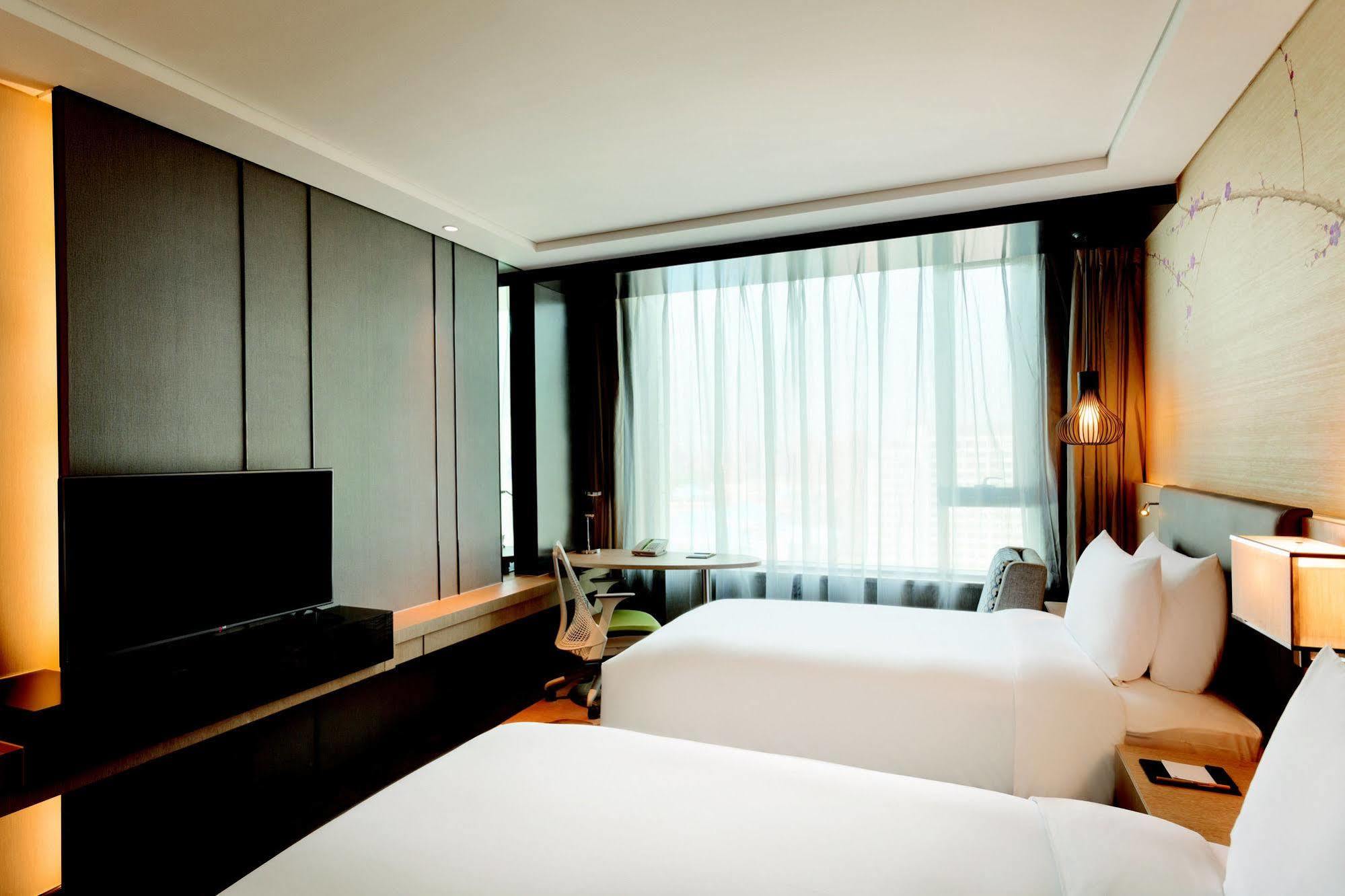 Hilton Garden Inn Dandong Eksteriør billede